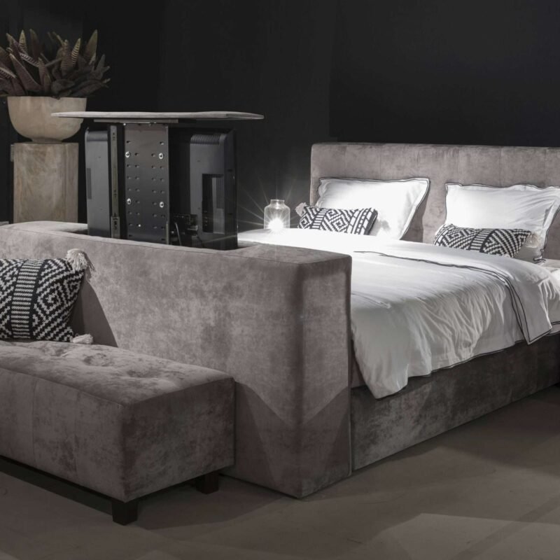 Boxspring met TV lift Nijkerkerveen